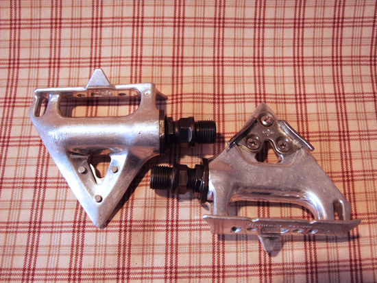 NOS SHIMANO LIGHT ACTION PD-A550 PEDALS QUILL VINTAGE ROAD RACING BIKE 80s 90s 